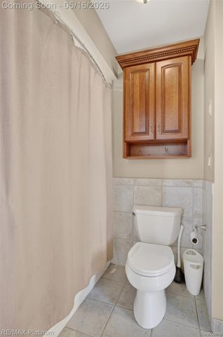10709 Stoney Point Drive, Green Oak Township, MI 48178