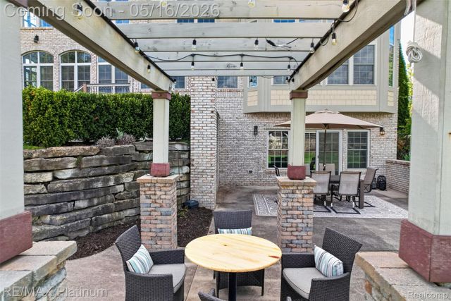 10709 Stoney Point Drive, Green Oak Township, MI 48178