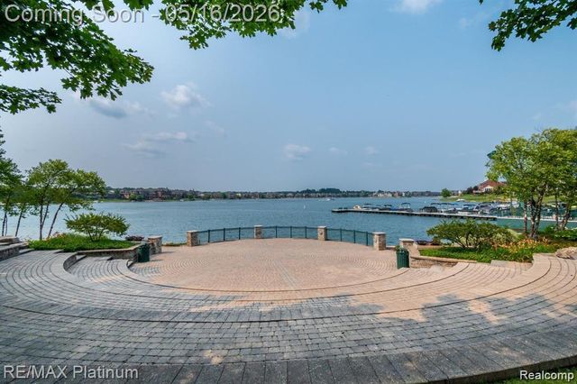 10709 Stoney Point Drive, Green Oak Township, MI 48178