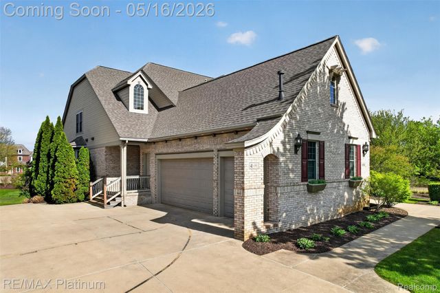10709 Stoney Point Drive, Green Oak Township, MI 48178
