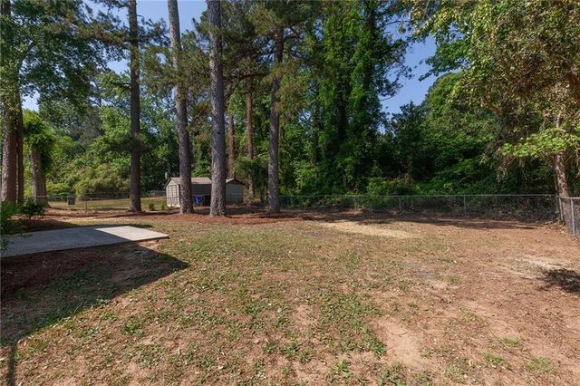240 Chase Woods Circle, Jonesboro, GA 30236