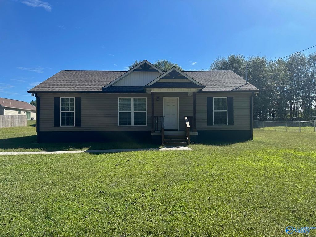 47 Ogle Road, Guntersville, AL 35976