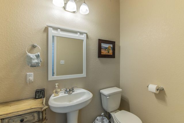 212 Timber Brook DR, Hutto, TX 78634