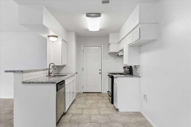 5850 Southminster Drive, Houston, TX 77035