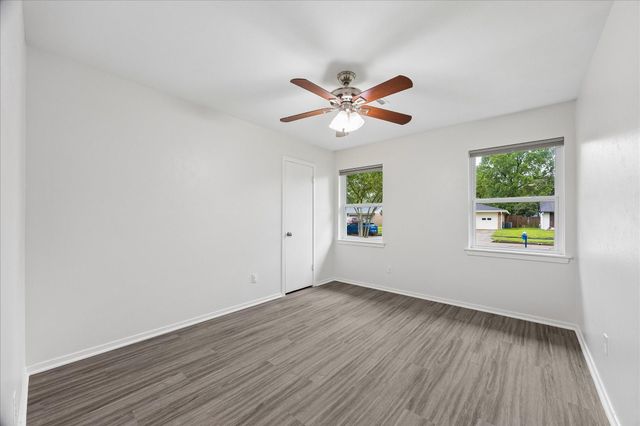 5850 Southminster Drive, Houston, TX 77035