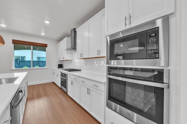 5936 Rosalee St, Sacramento, CA 95835