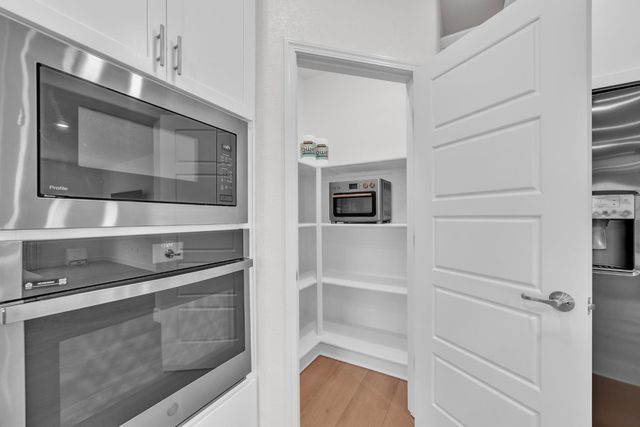 5936 Rosalee St, Sacramento, CA 95835