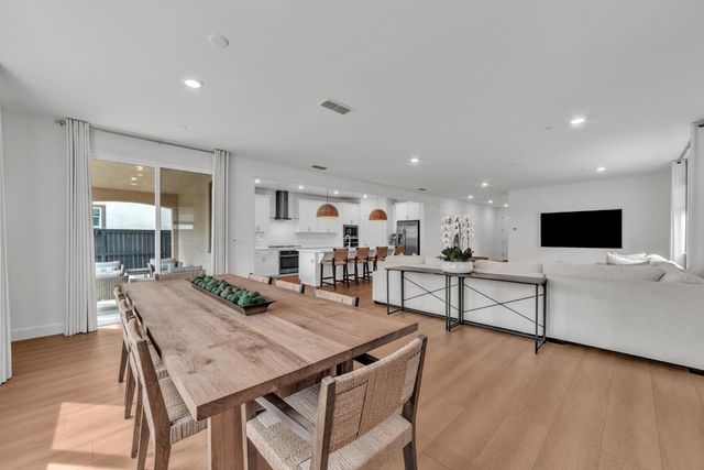 5936 Rosalee St, Sacramento, CA 95835