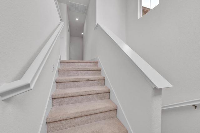 5936 Rosalee St, Sacramento, CA 95835
