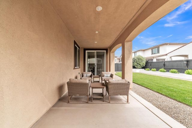 5936 Rosalee St, Sacramento, CA 95835