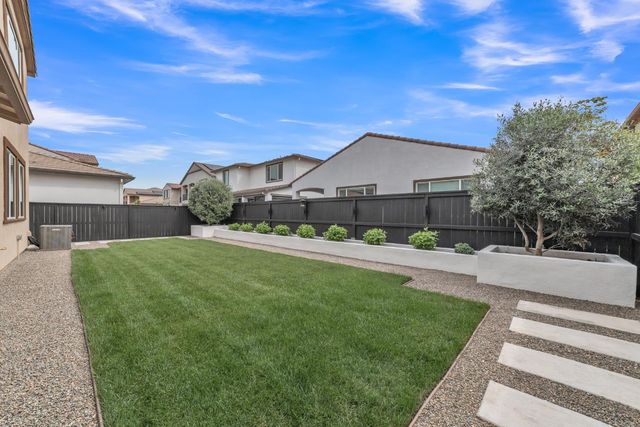 5936 Rosalee St, Sacramento, CA 95835