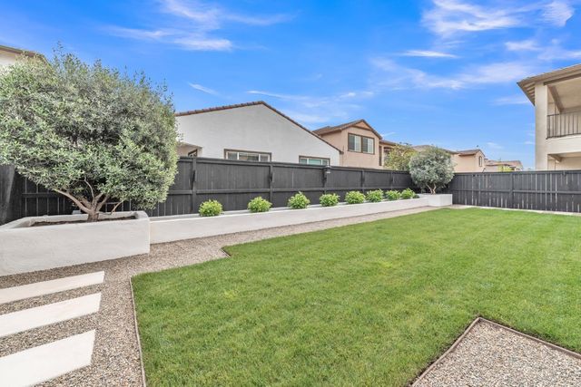 5936 Rosalee St, Sacramento, CA 95835