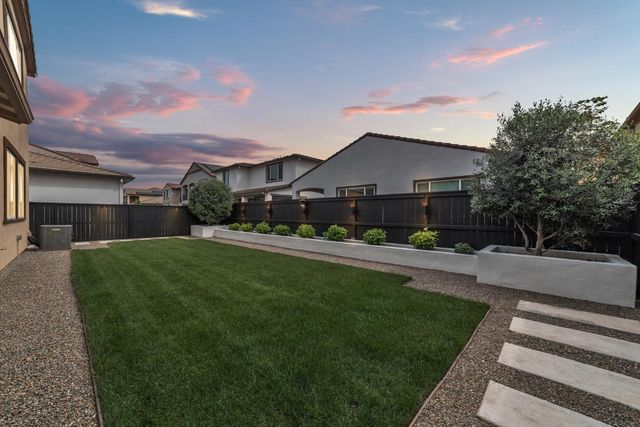 5936 Rosalee St, Sacramento, CA 95835