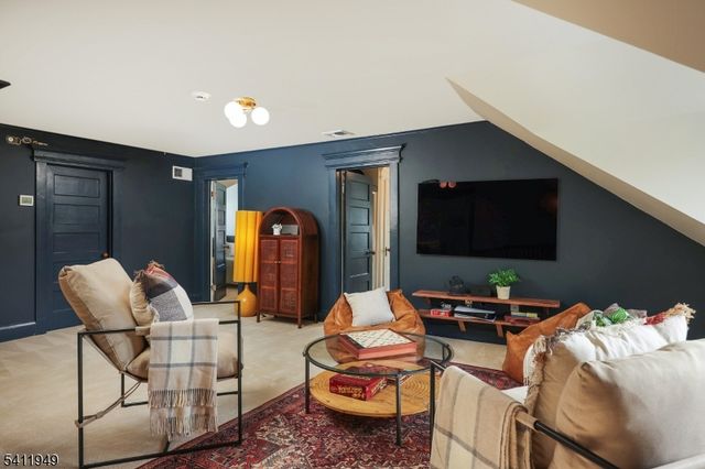 318 South Euclid Avenue, Westfield Town, NJ 07090