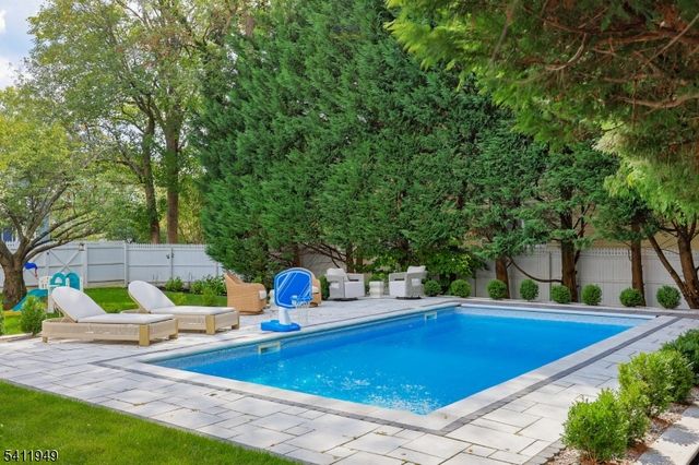 318 South Euclid Avenue, Westfield Town, NJ 07090