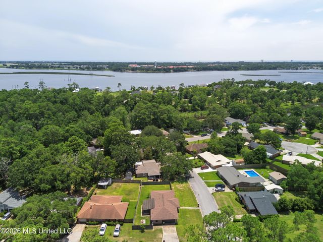 631 Michelle Drive, Biloxi, MS 39532