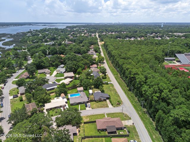 631 Michelle Drive, Biloxi, MS 39532