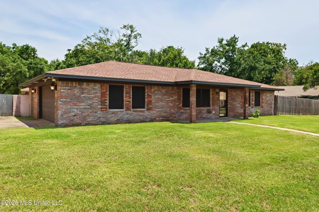 631 Michelle Drive, Biloxi, MS 39532
