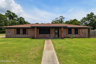 631 Michelle Drive, Biloxi, MS 39532