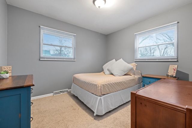 3S481 Osage Drive, Glen Ellyn, IL 60137