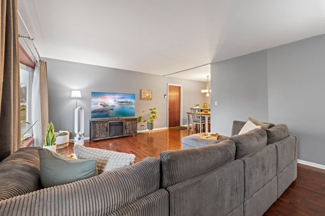 3S481 Osage Drive, Glen Ellyn, IL 60137