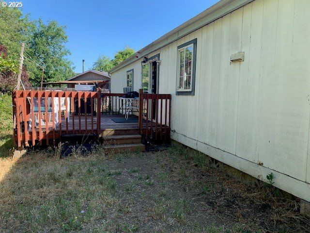 157 CREEKSIDE Ct, Roseburg, OR 97471