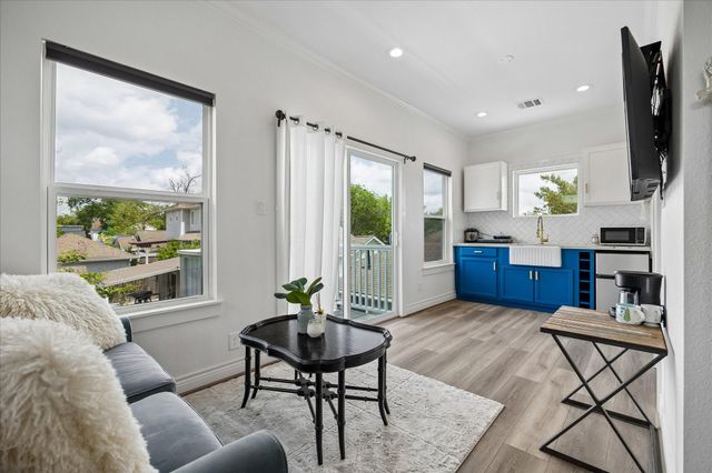 2231 Singleton Street, Houston, TX 77008