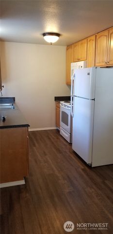 14305 14307 107th Avenue Ct E, Puyallup, WA 98374