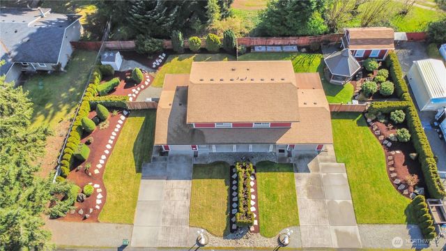 14305 14307 107th Avenue Ct E, Puyallup, WA 98374