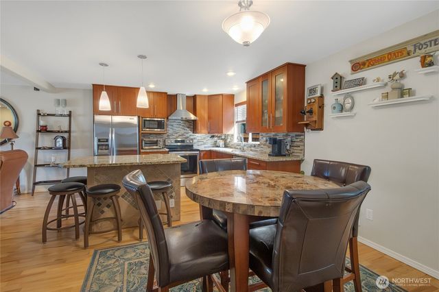 14305 14307 107th Avenue Ct E, Puyallup, WA 98374