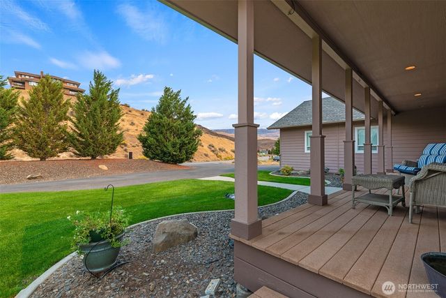 2350 10th Street NE, East Wenatchee, WA 98802