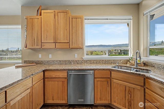 2350 10th Street NE, East Wenatchee, WA 98802