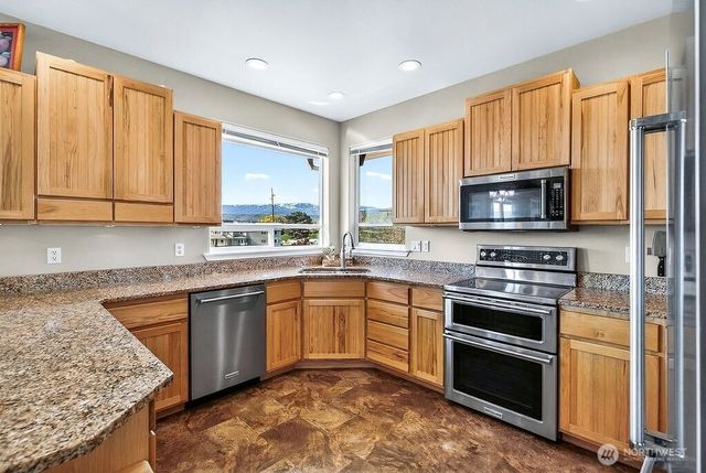 2350 10th Street NE, East Wenatchee, WA 98802