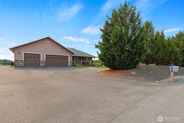 2350 10th Street NE, East Wenatchee, WA 98802