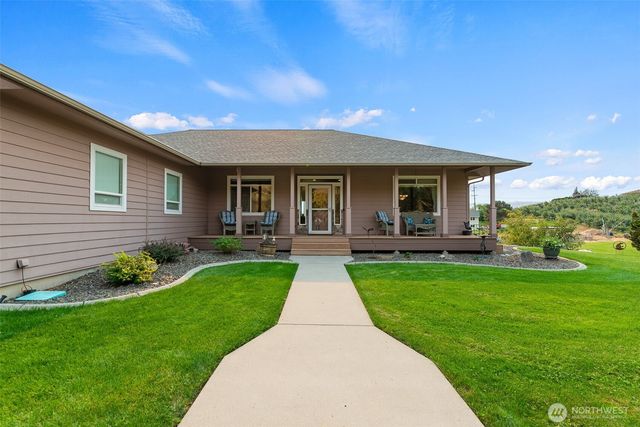 2350 10th Street NE, East Wenatchee, WA 98802