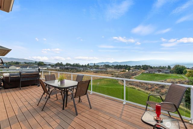 2350 10th Street NE, East Wenatchee, WA 98802