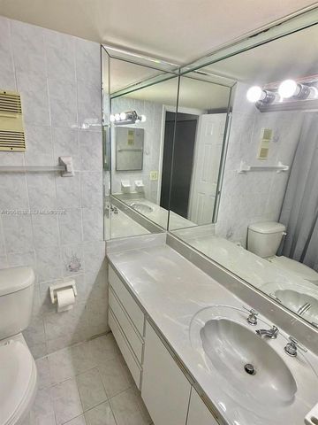 9400 W Flagler Street 312, Miami, FL 33174