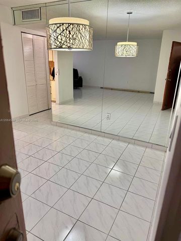 9400 W Flagler Street 312, Miami, FL 33174