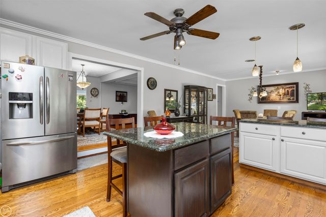 5248 Brookside Drive, Shelby Twp, MI 48316