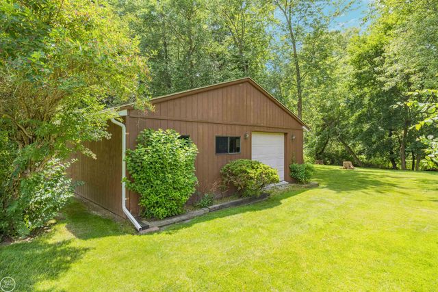 5248 Brookside Drive, Shelby Twp, MI 48316
