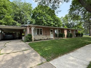 2612 Ohio Parkway, Rockford, IL 61108