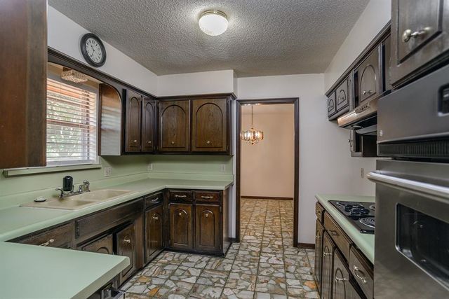 4823 W Woodland Drive, Stillwater, OK 74074