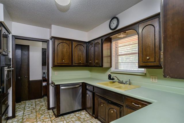 4823 W Woodland Drive, Stillwater, OK 74074