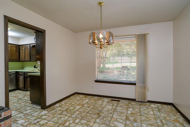 4823 W Woodland Drive, Stillwater, OK 74074