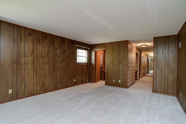 4823 W Woodland Drive, Stillwater, OK 74074