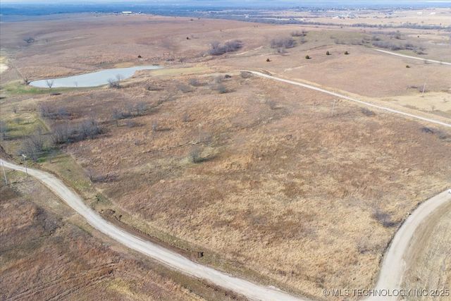 13720 N Sandstone Avenue, Skiatook, OK 74070