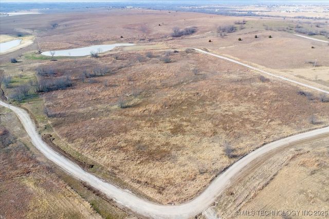 13720 N Sandstone Avenue, Skiatook, OK 74070