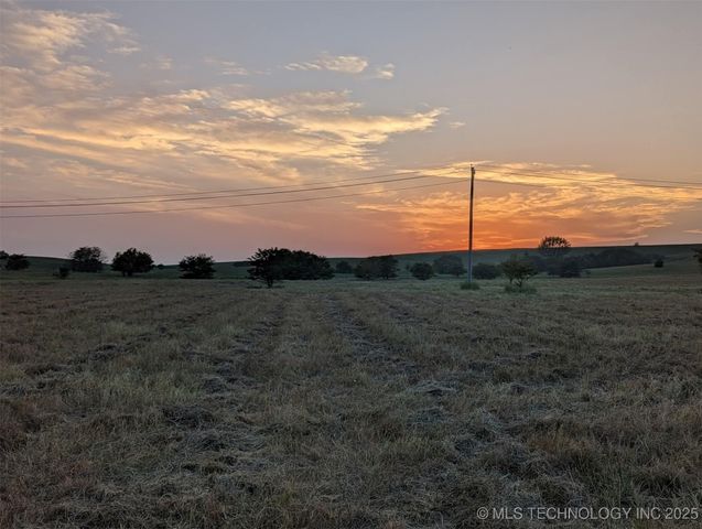 13720 N Sandstone Avenue, Skiatook, OK 74070