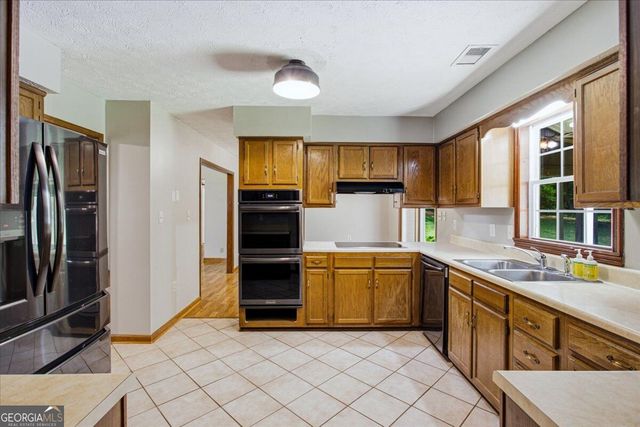 1351 Minix Road, Sharpsburg, GA 30277