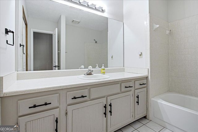 1351 Minix Road, Sharpsburg, GA 30277